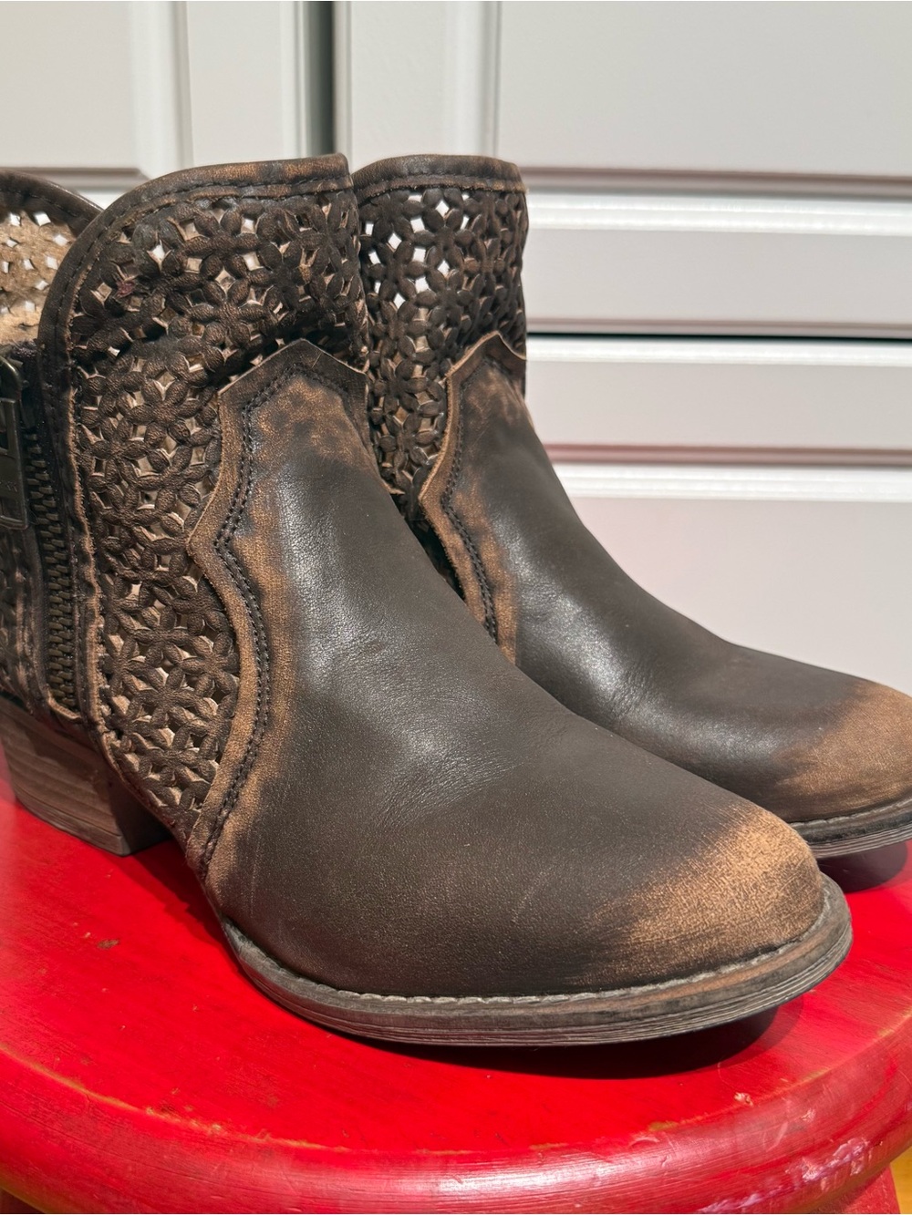 Women's Circle G by Corral Brown Leather Cutout Ankle Boot 8.5 - Picture 8 of 12